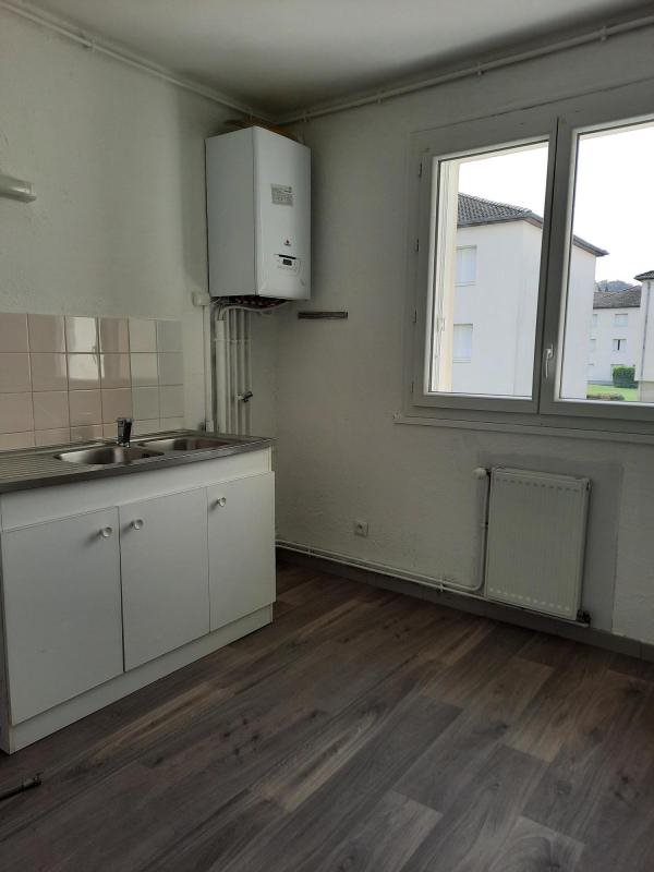 Appartement à louer, 77m², Morestel