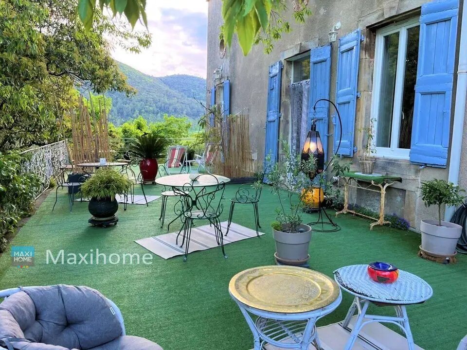Maison à vendre, 380m², Saint-Florent-sur-Auzonnet
