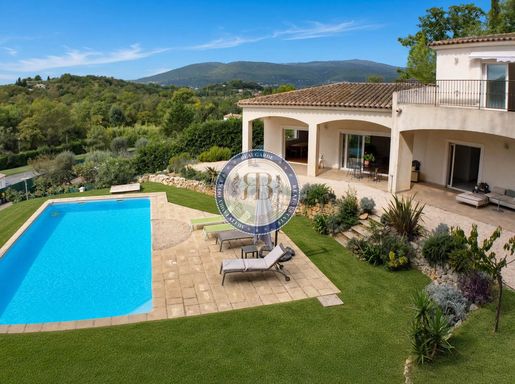 Maison 6 pièces 192 m² · à Châteauneuf-Grasse · 192 m² · 1 420 000 €