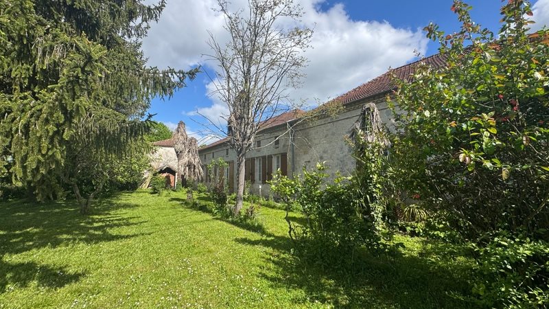Maison à vendre, 200m², Saint-Caprais-de-Lerm