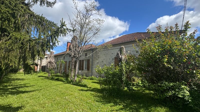 Maison à vendre, 200m², Saint-Caprais-de-Lerm