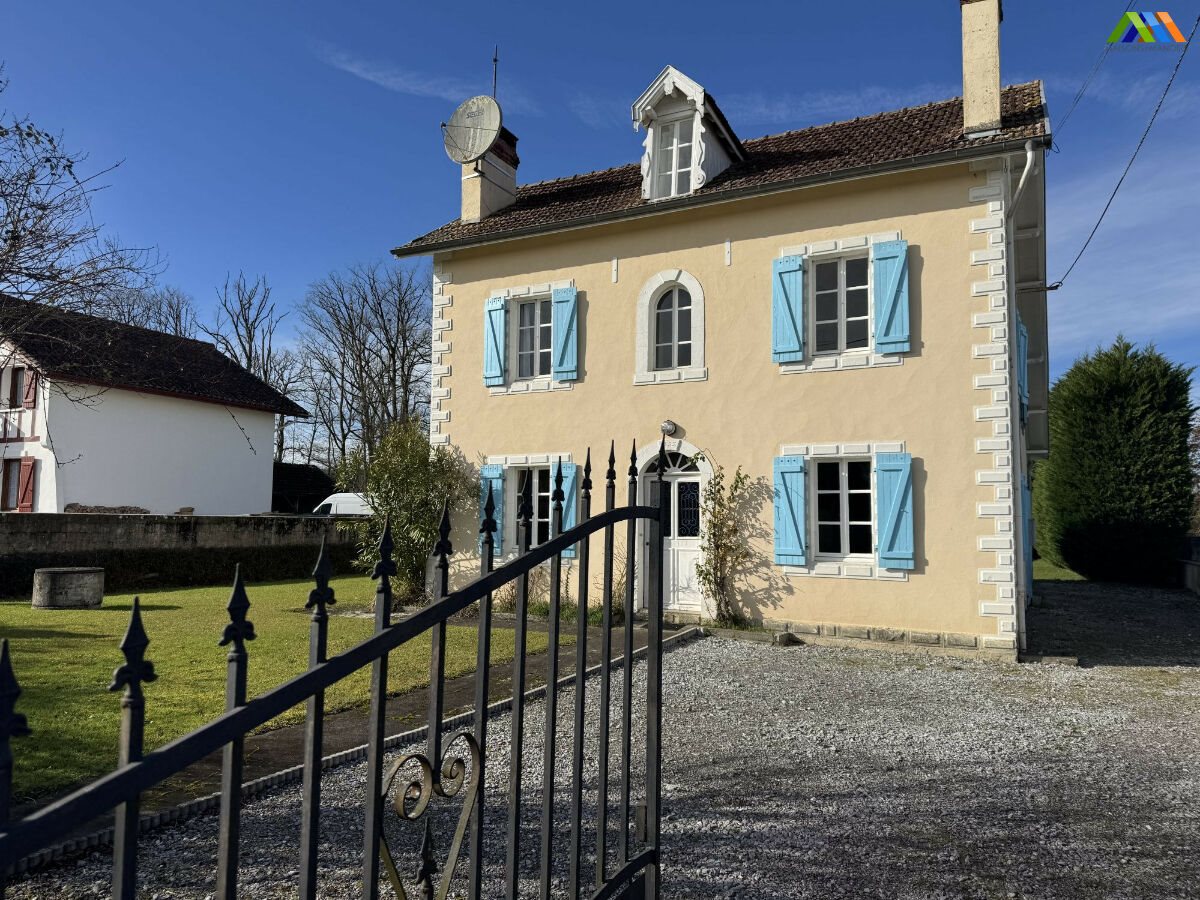 Maison à vendre, 175m², Mauléon-Licharre