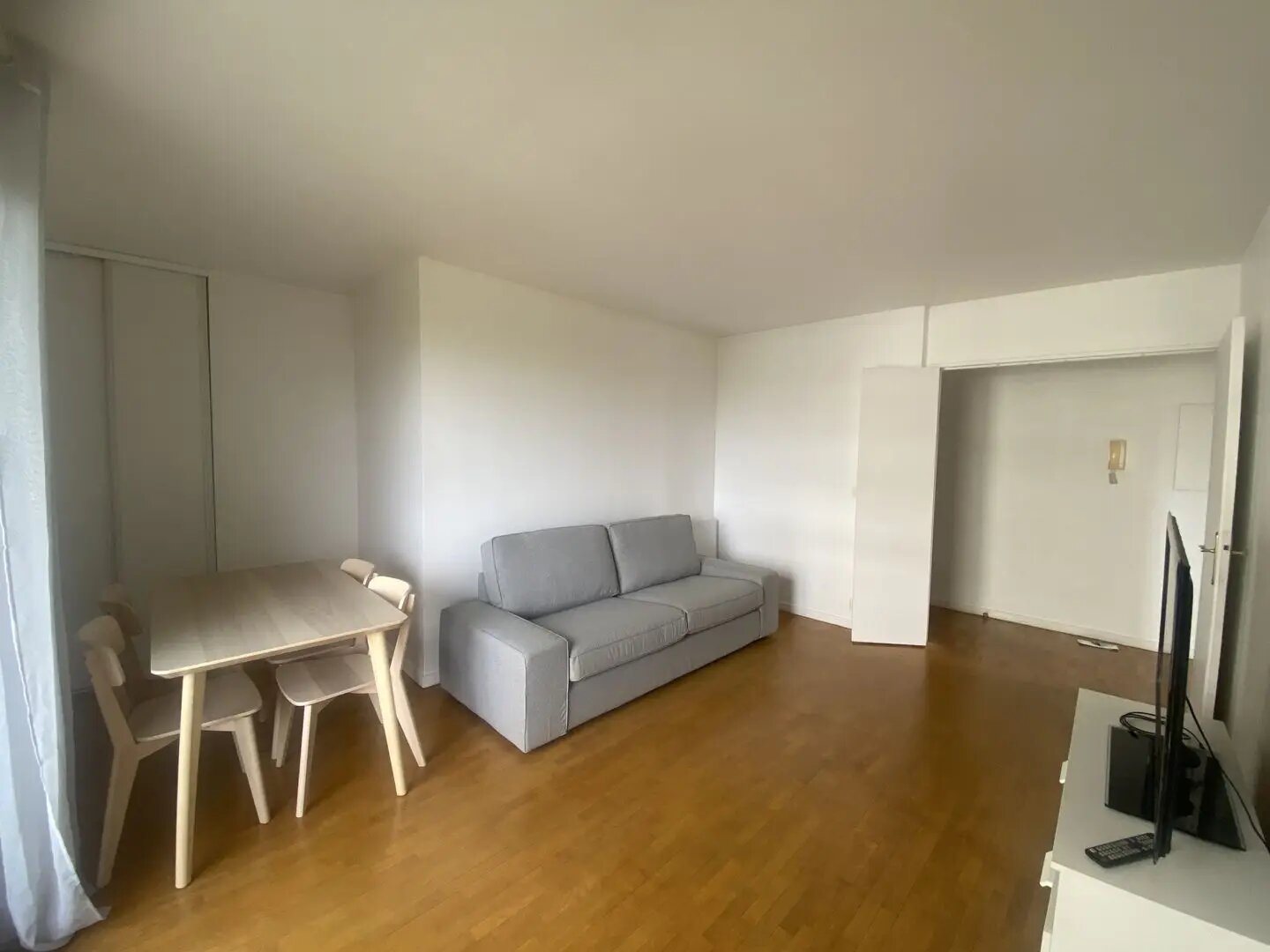Appartement à louer, 42m², Courbevoie