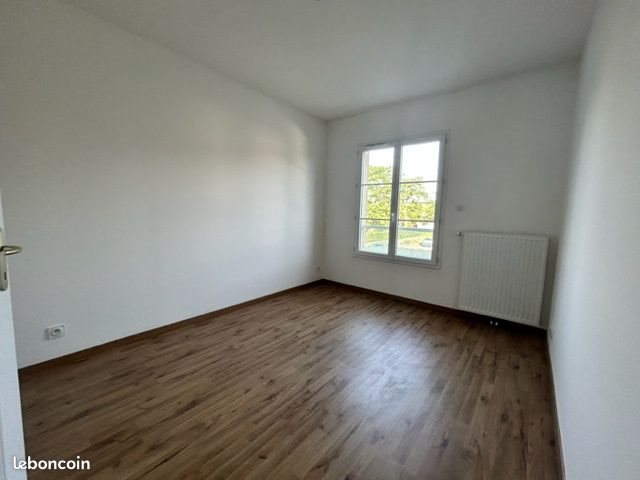 Appartement à louer, 69m², Freneuse