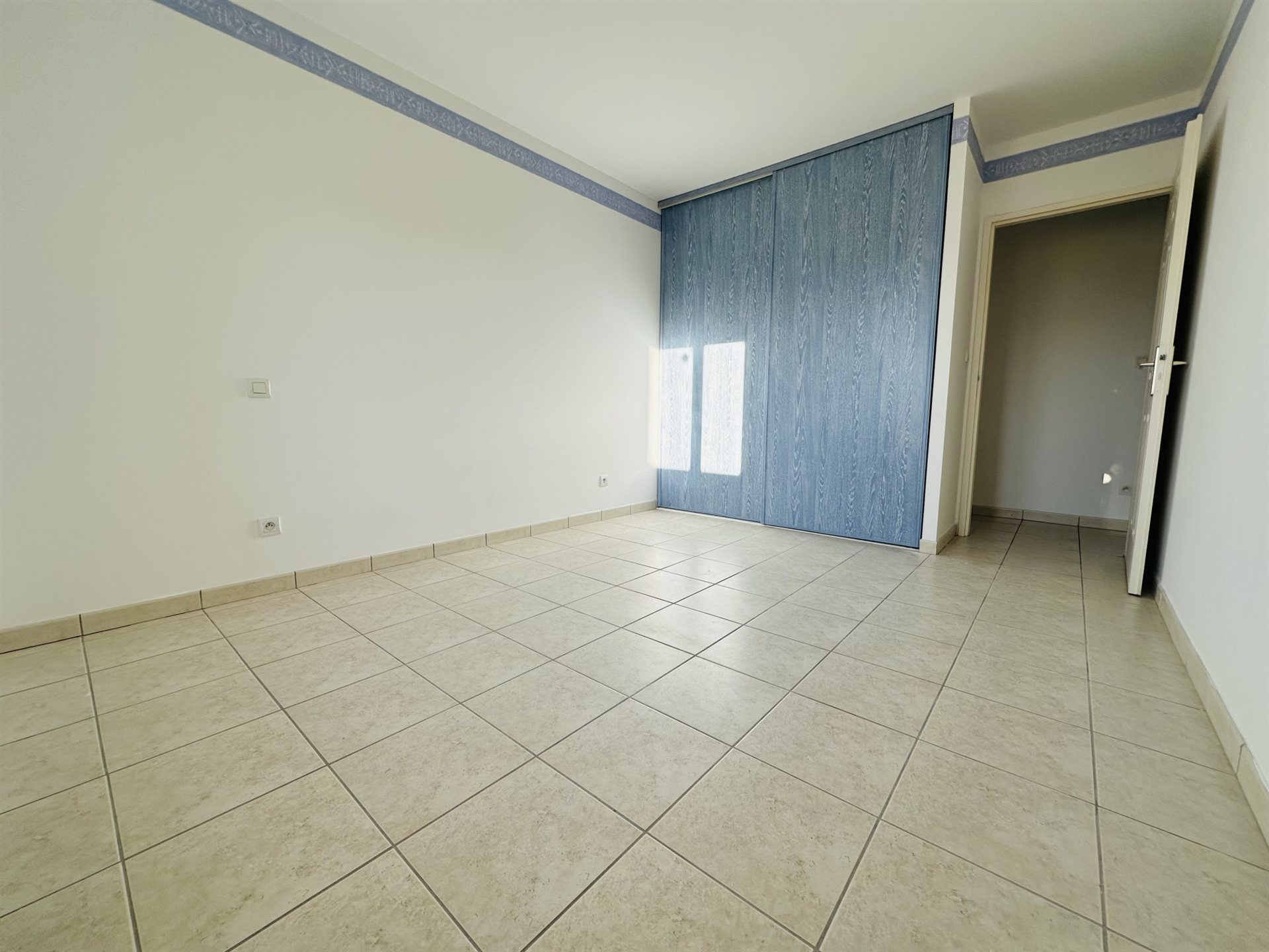 Maison à louer, 94m², Échillais