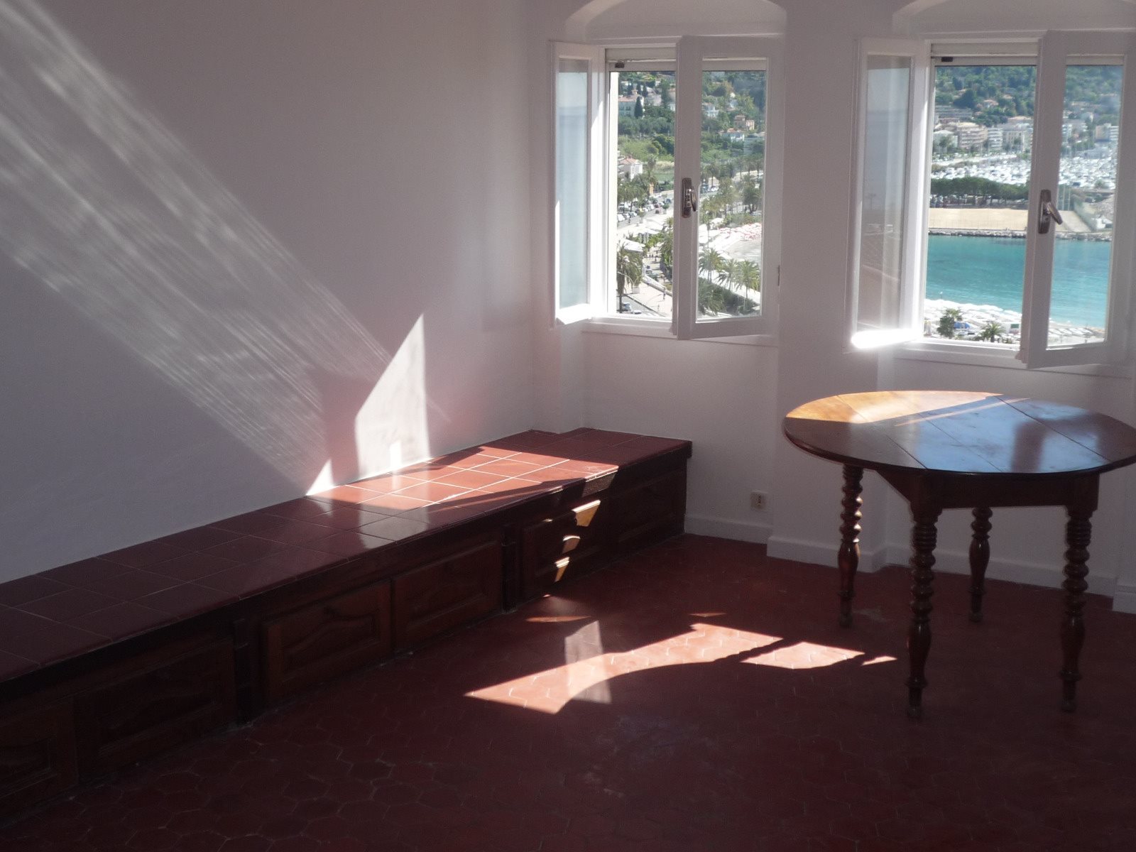 Appartement à louer, 66m², Menton