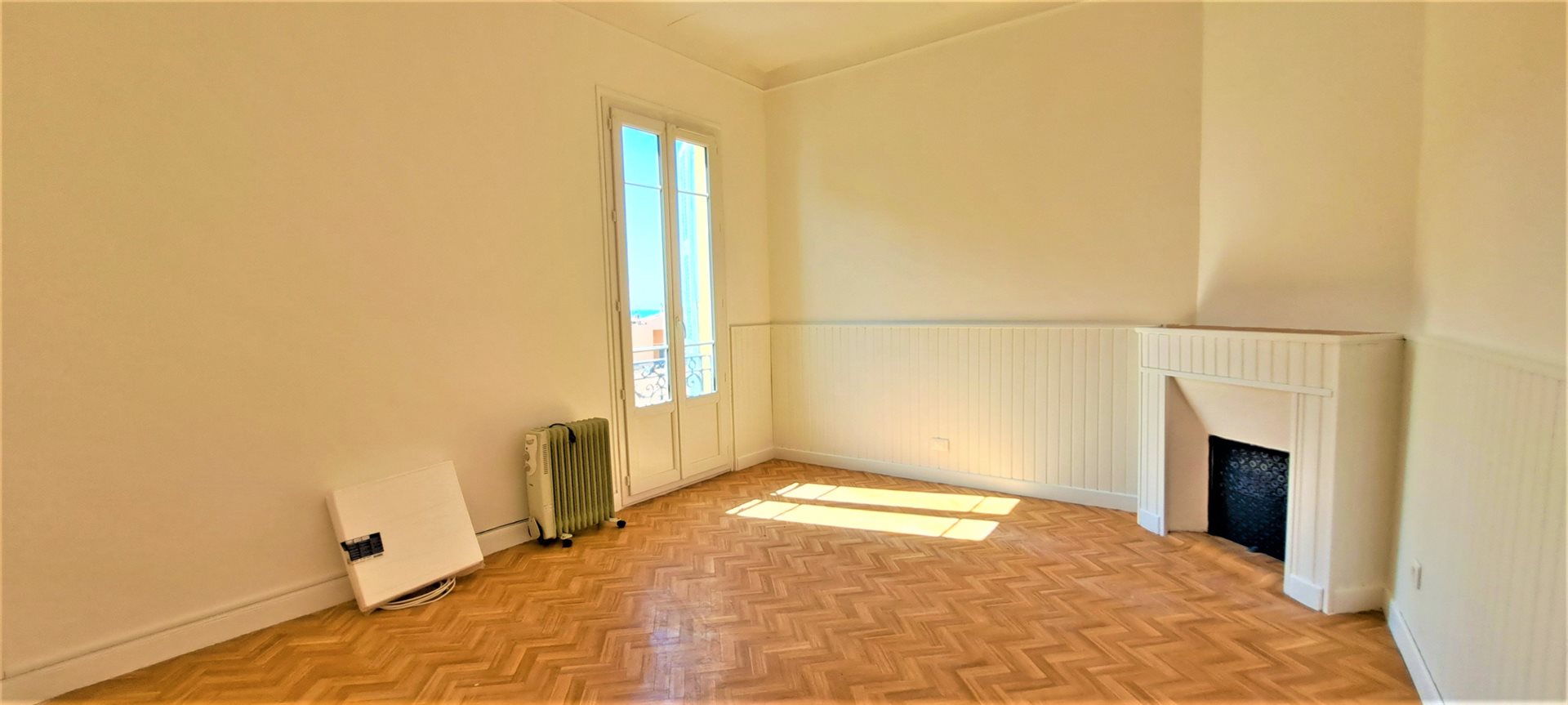 Appartement à louer, 44m², Menton