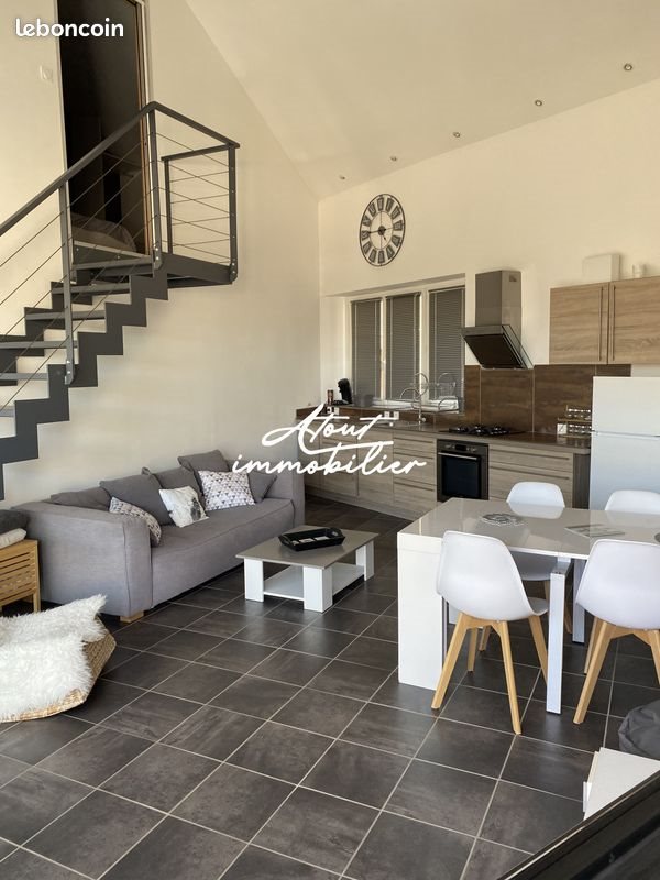 Maison à louer, 66m², Saint-Félix-de-Lodez