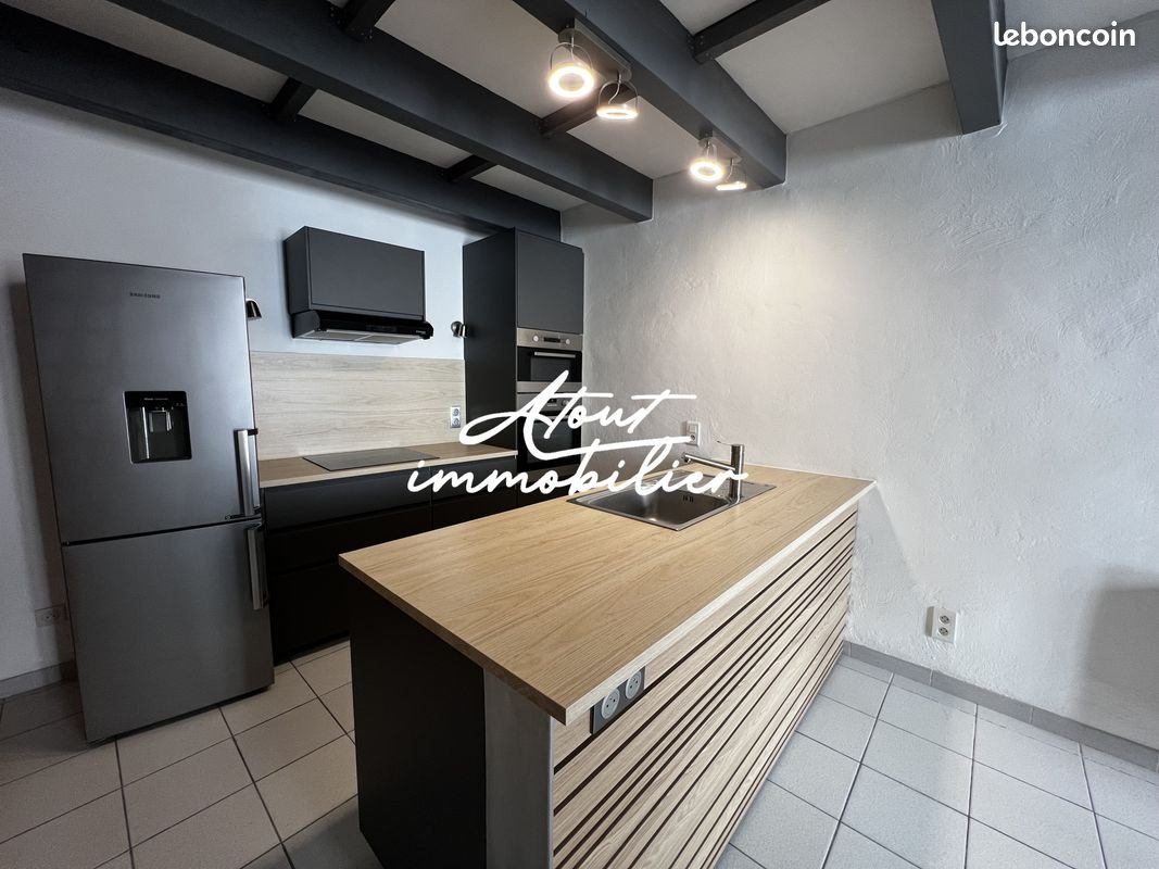 Maison à louer, 40m², Péret