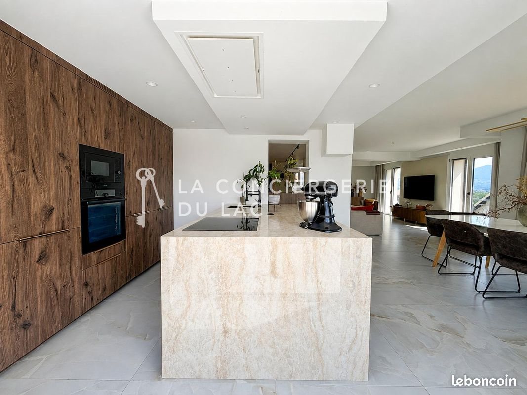 Maison à vendre, 197m², Poisy