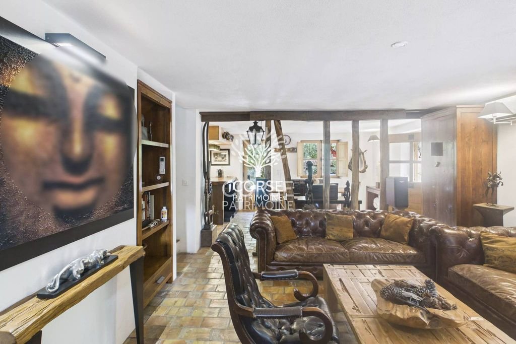 Maison à vendre, 117m², Sotta