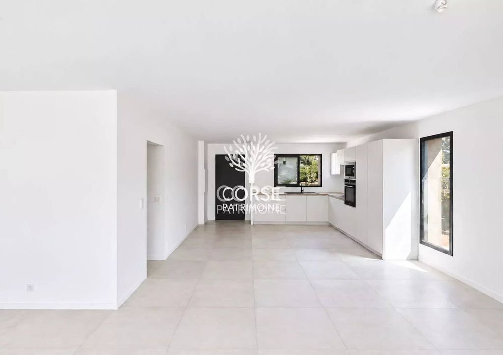 Maison à vendre, 86m², Lecci