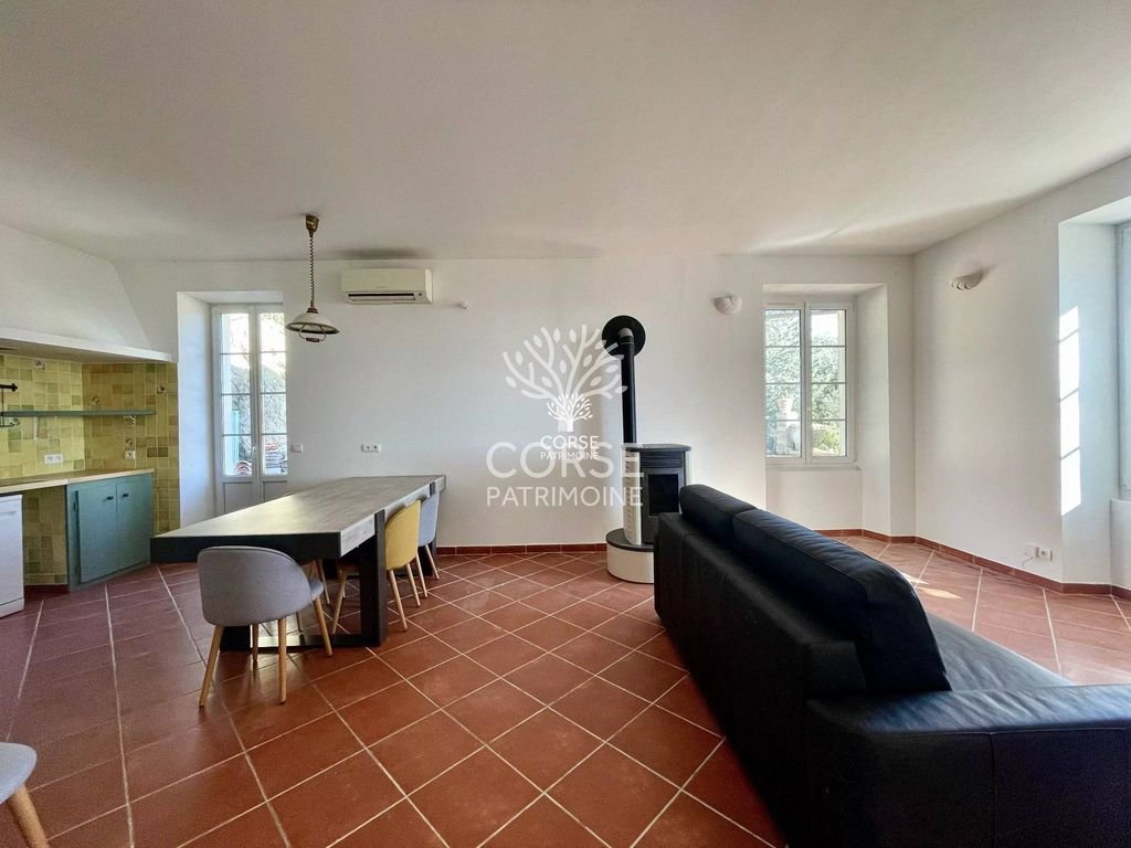 Maison à vendre, 240m², Sotta