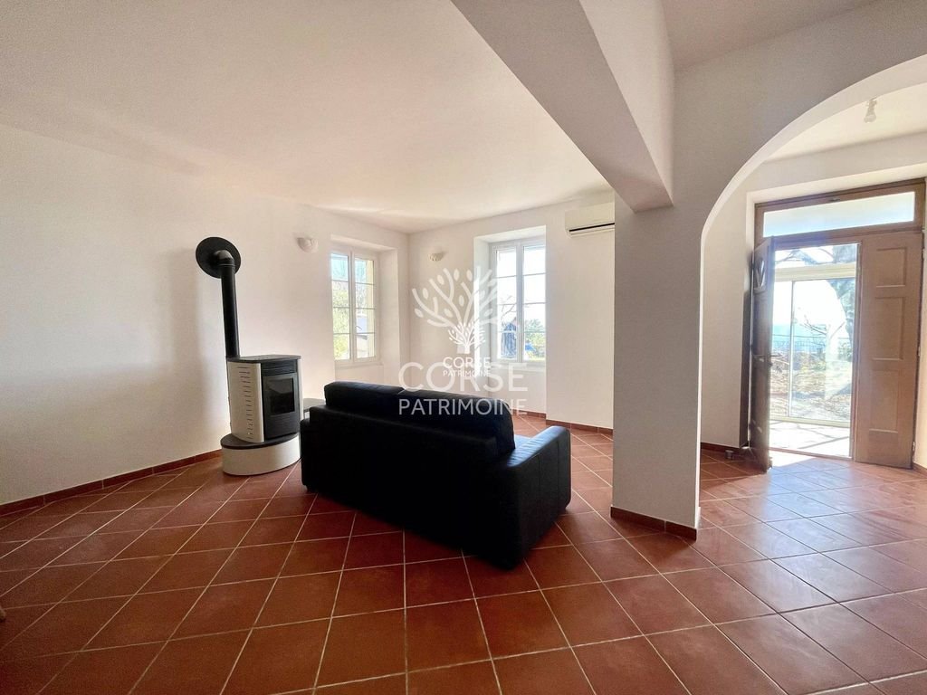 Maison à vendre, 240m², Sotta