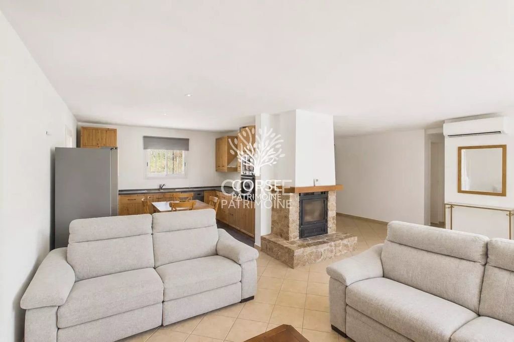 Maison à vendre, 124m², Lecci