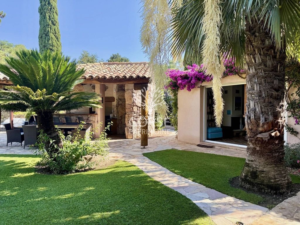 Maison à vendre, 242m², Lecci