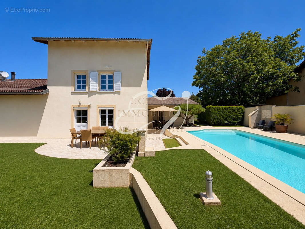 Maison à vendre, 219m², Bonnefamille