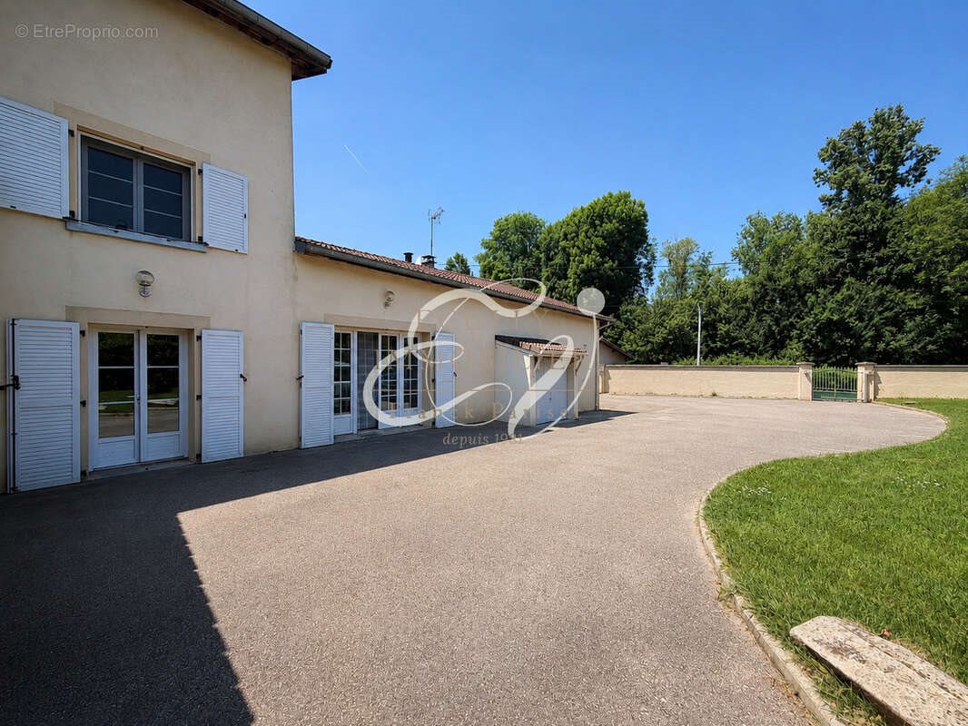 Maison à vendre, 219m², Bonnefamille
