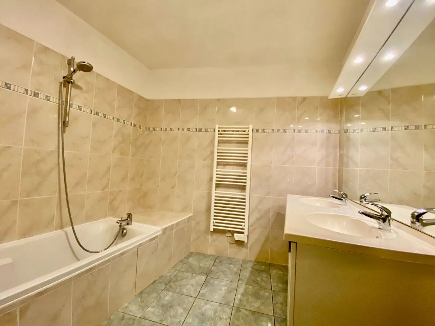 Appartement à louer, 58m², Tournus