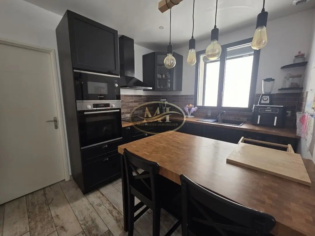 Maison à vendre, 100m², Saint-Mitre-les-Remparts