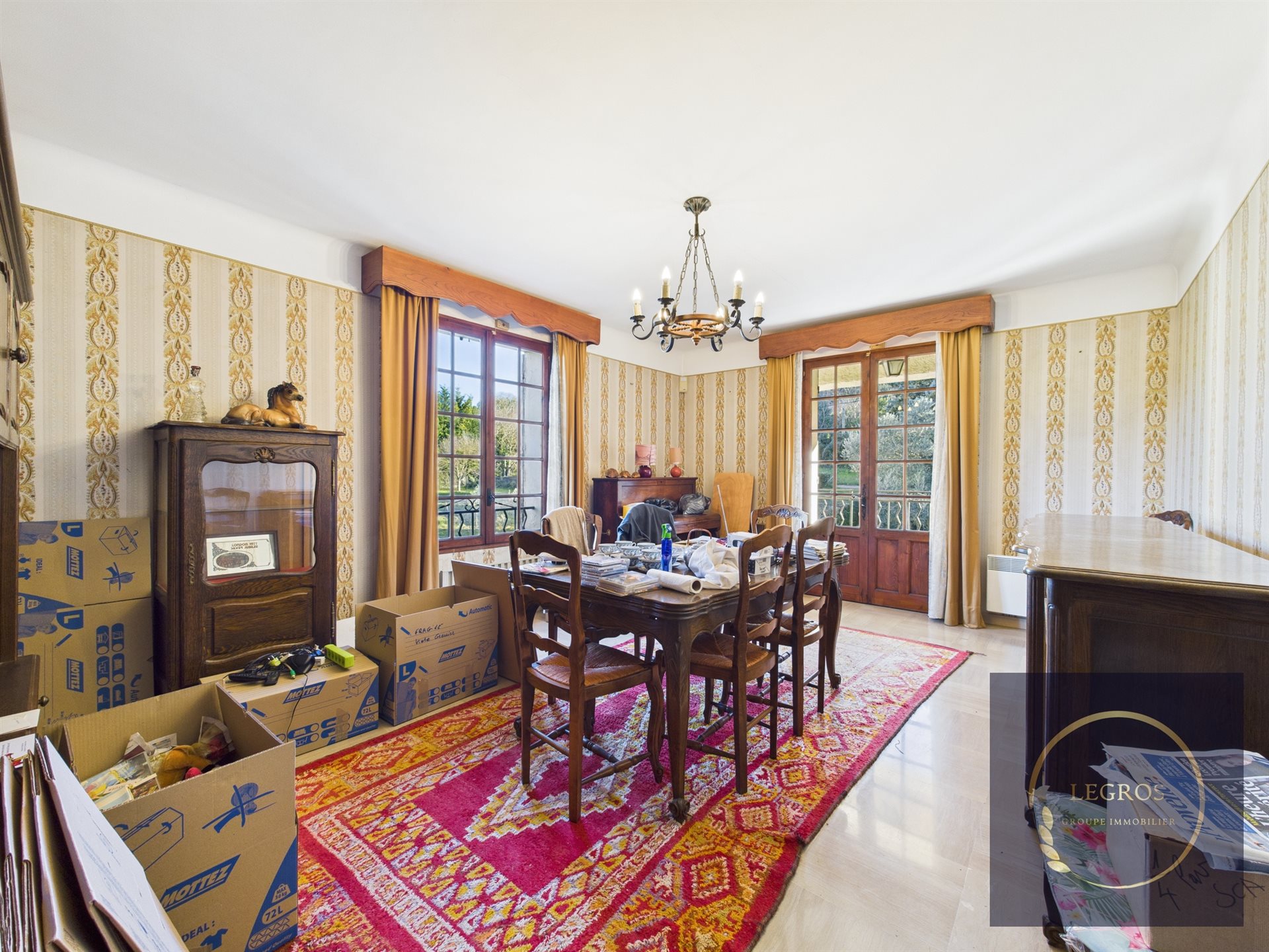 Maison à vendre, 300m², Saint-Etienne-du-Grès