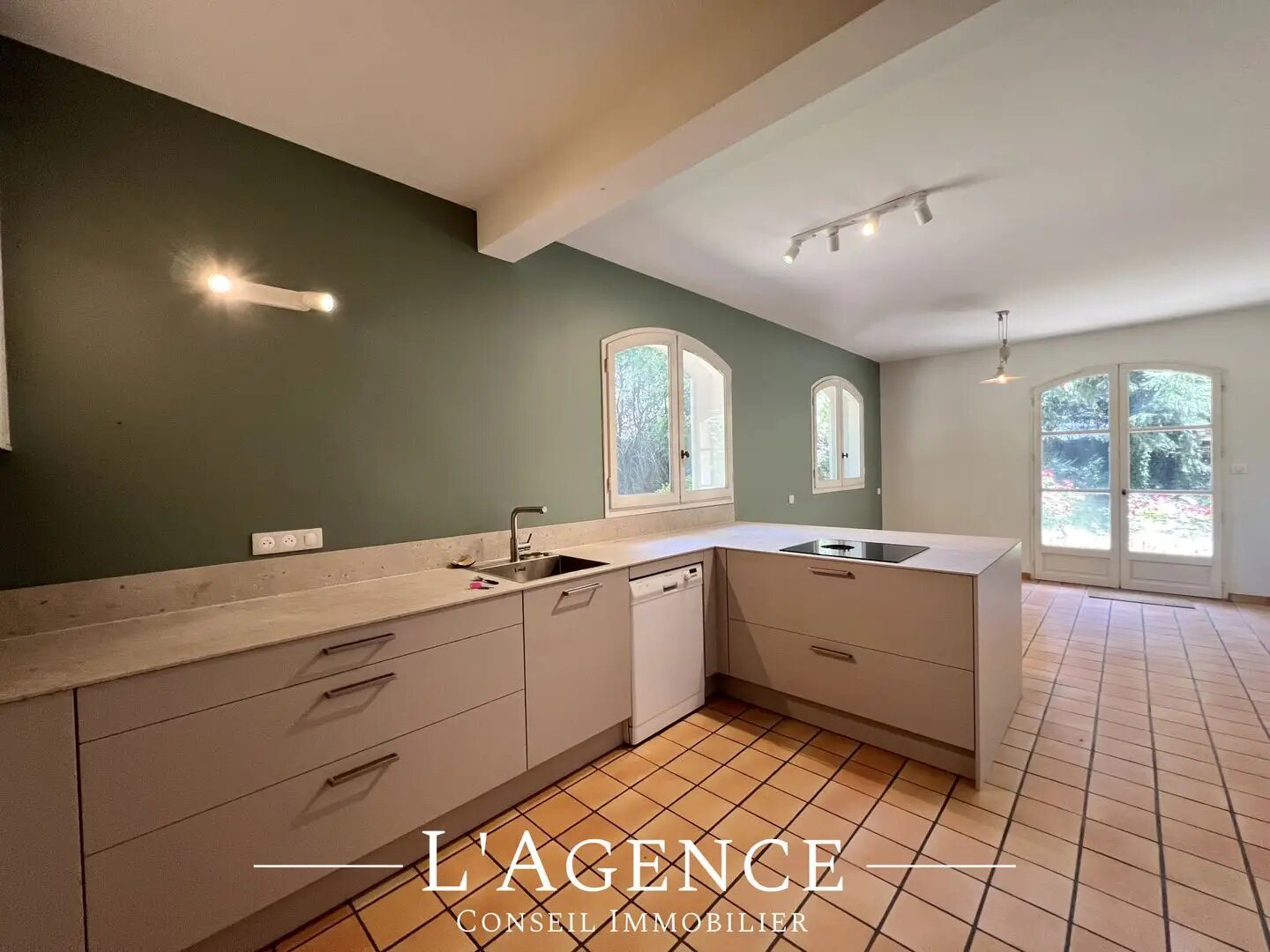 Maison à louer, 287m², Limoges