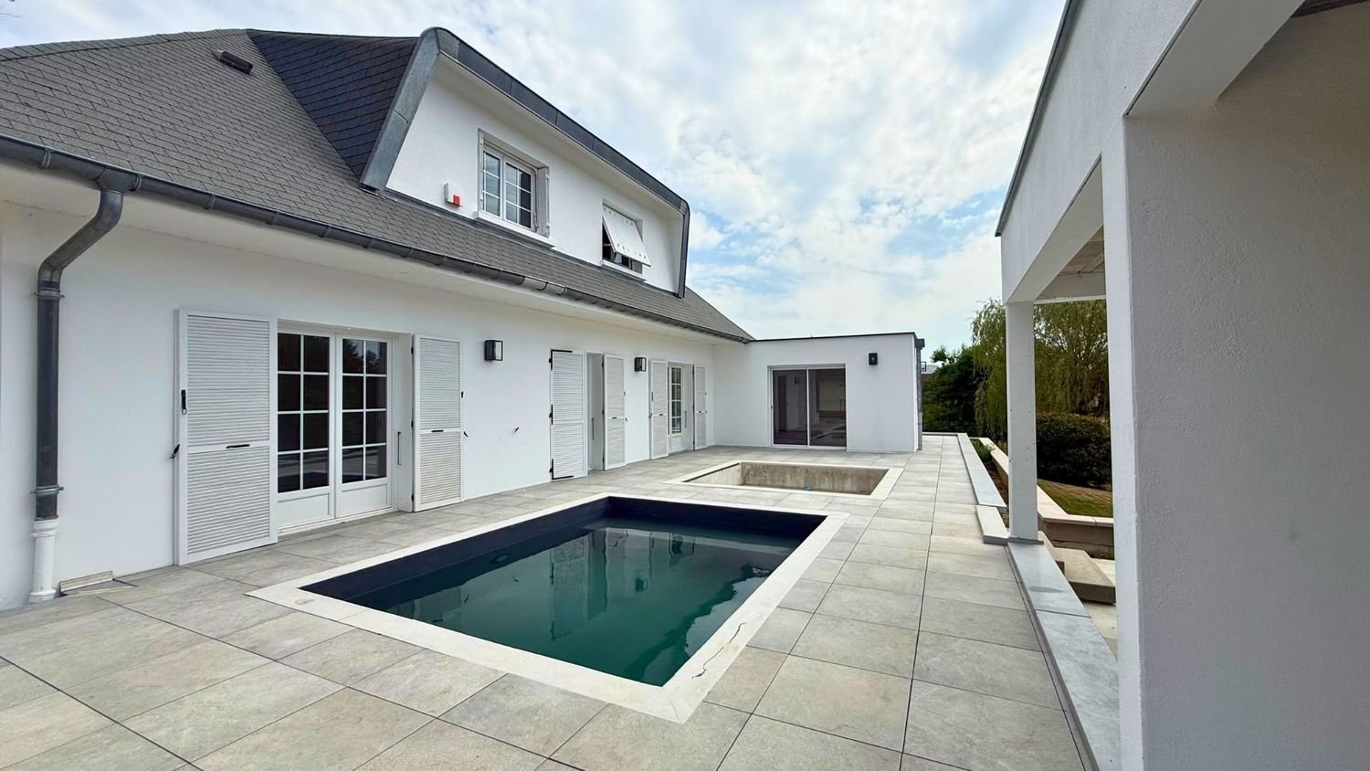 Maison à louer, 220m², Montferrand-le-Château