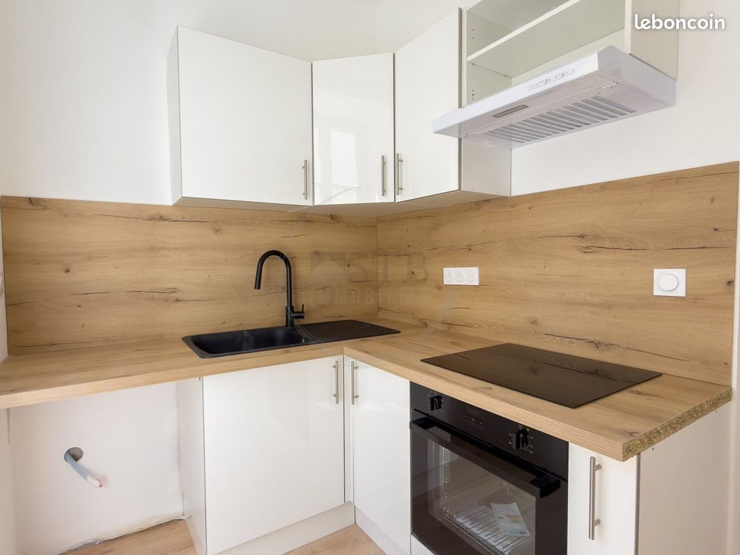 Appartement à louer, 42m², Aubenas