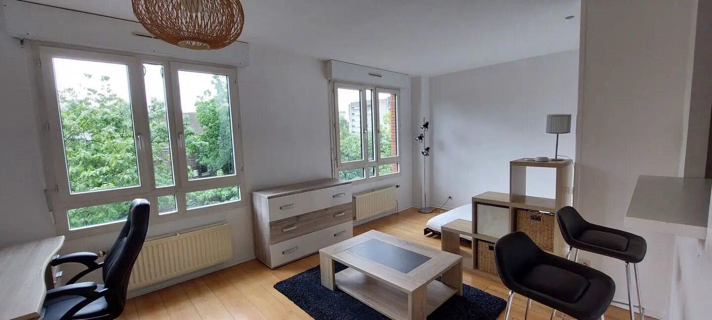 Appartement à louer, 28m², Evry