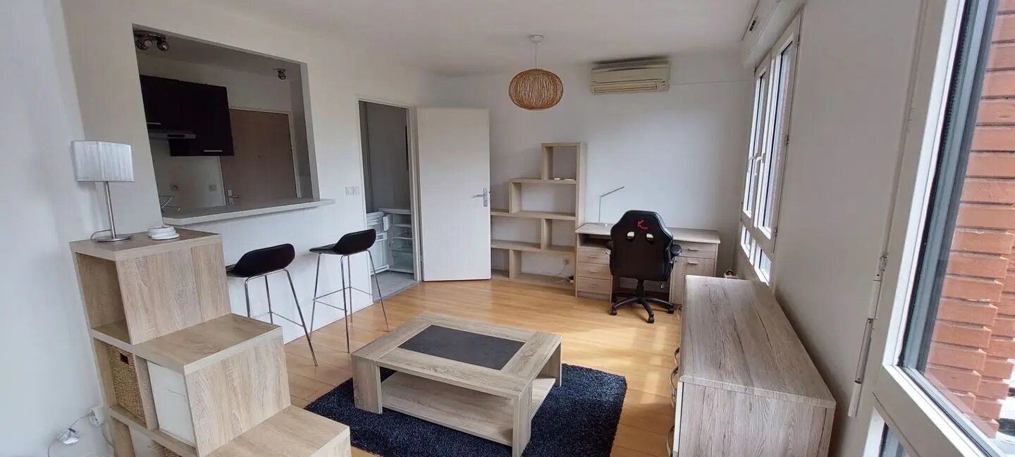 Appartement à louer, 28m², Evry