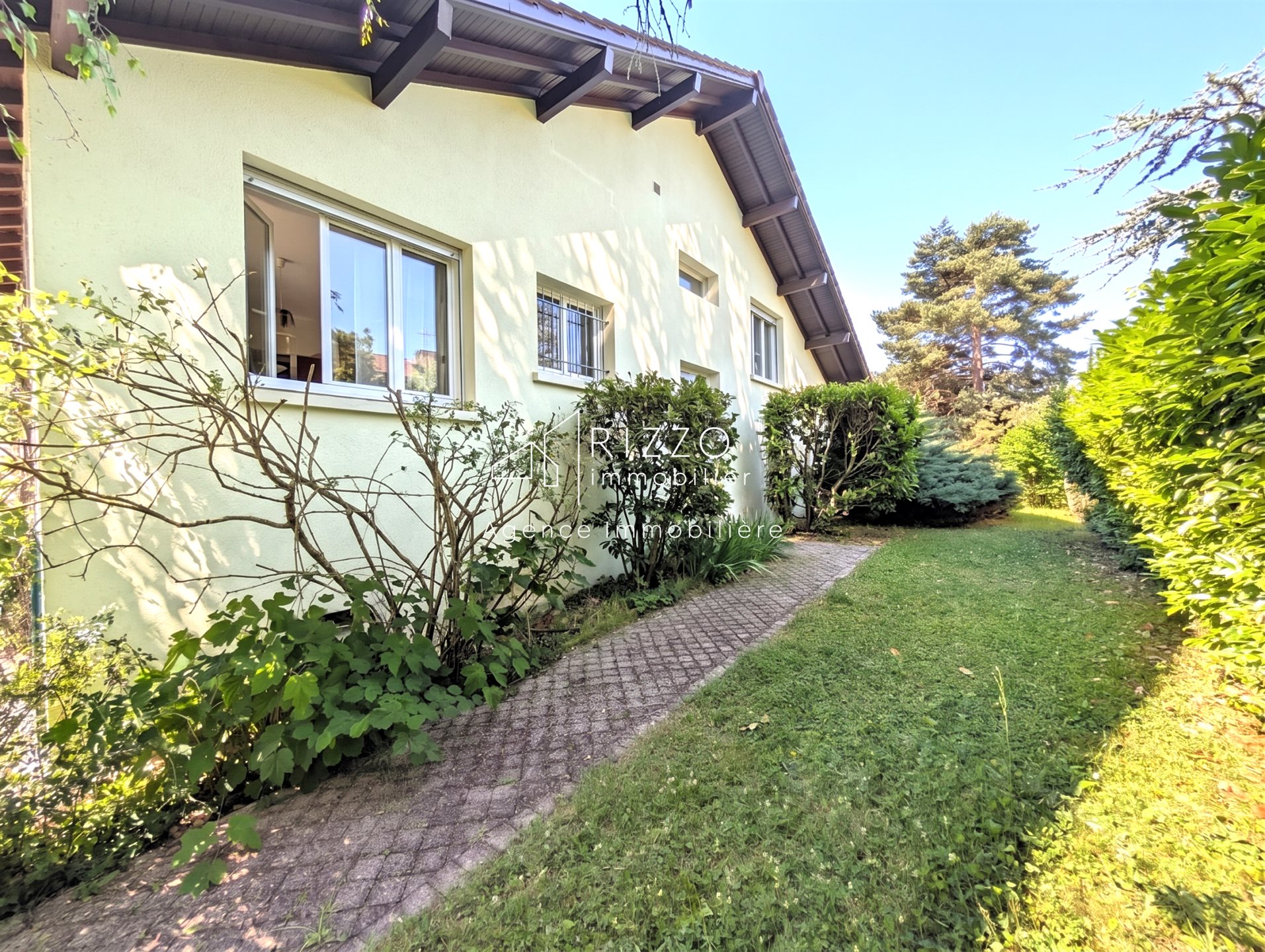Maison à vendre, 196m², Prévessin-Moëns