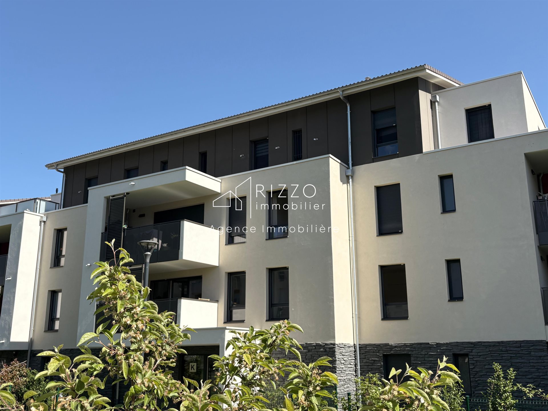 Appartement à vendre, 71m², Cessy