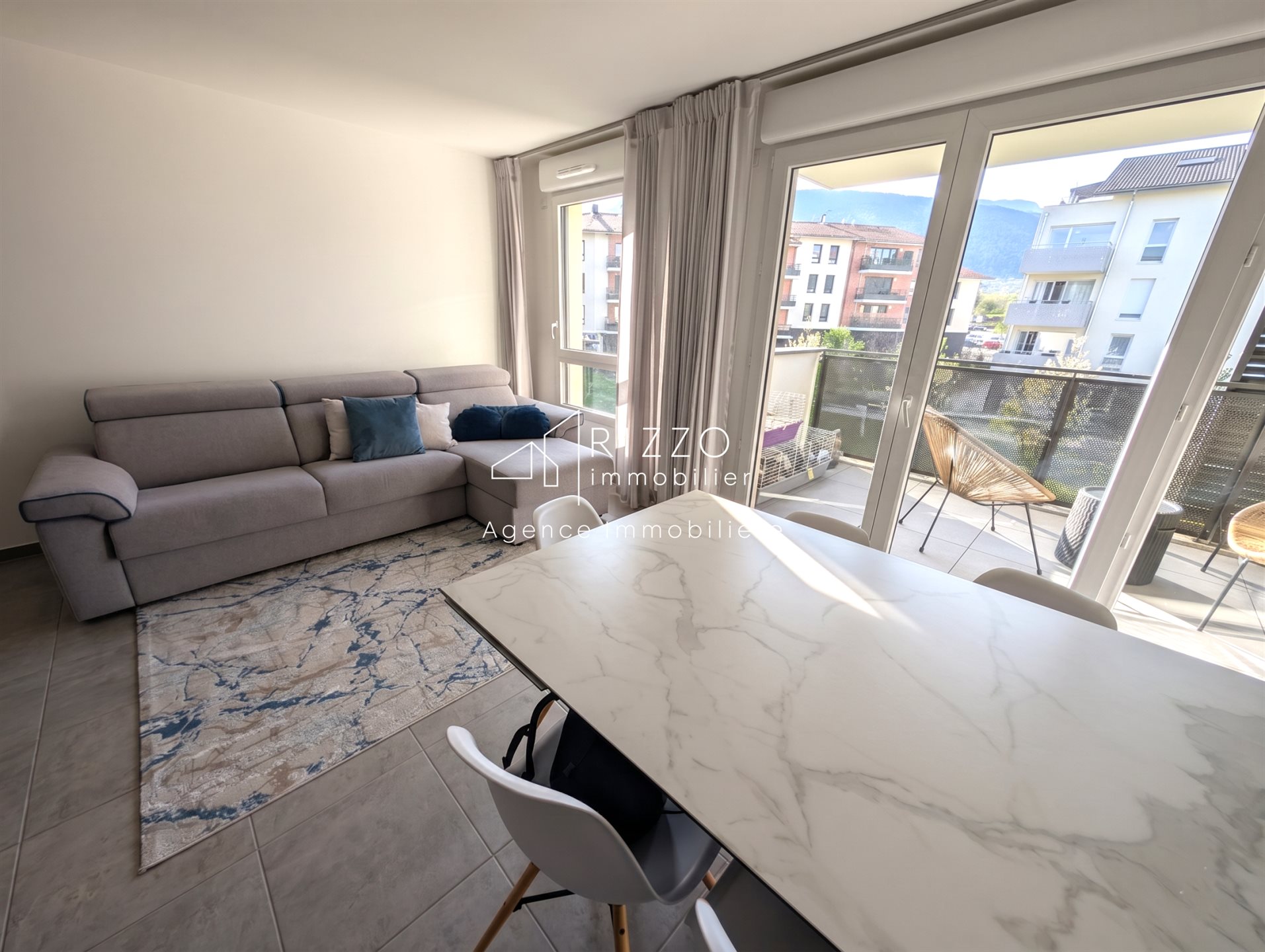 Appartement à vendre, 71m², Cessy