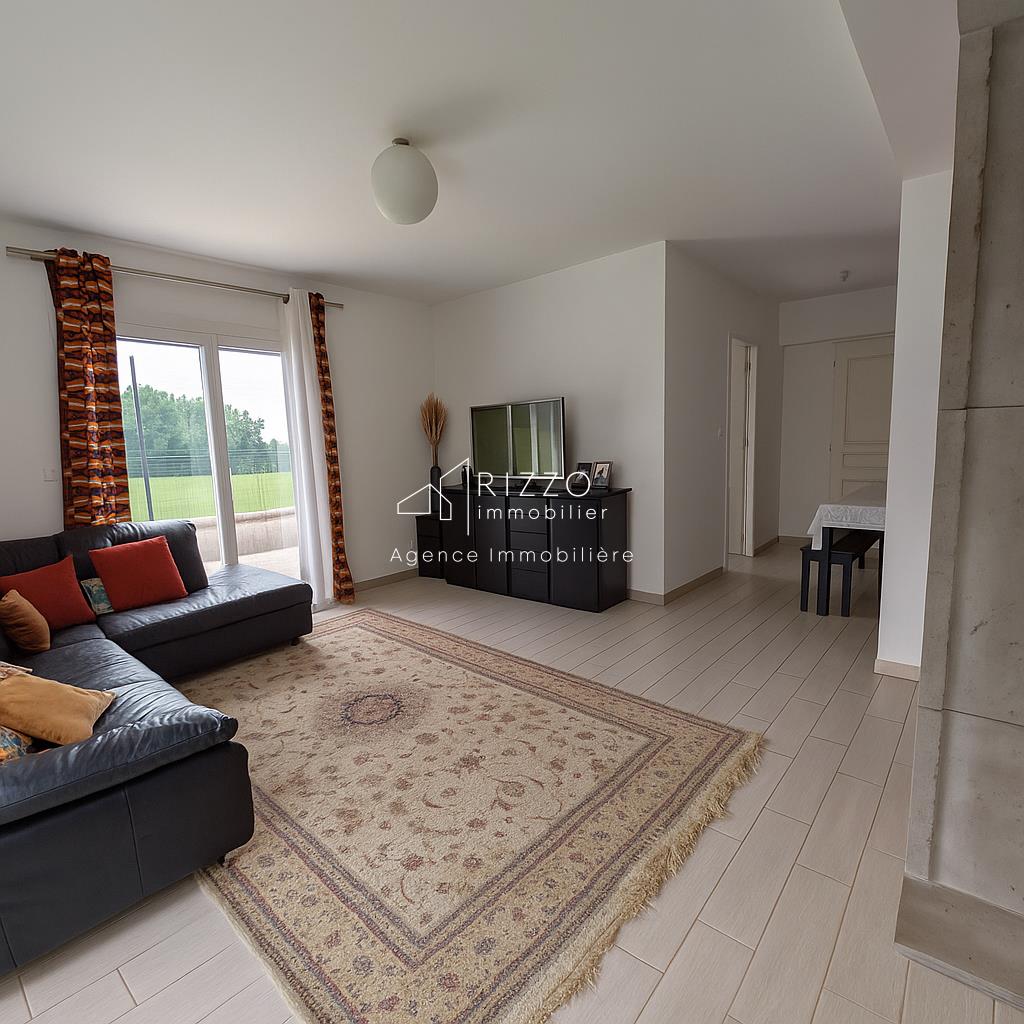 Maison à vendre, 135m², Saint-Genis-Pouilly