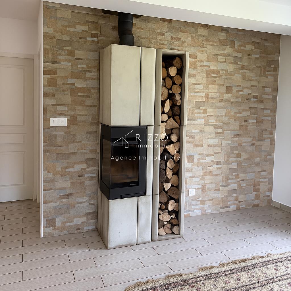 Maison à vendre, 135m², Saint-Genis-Pouilly
