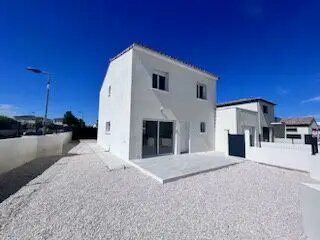 Maison à louer, 117m², Calvisson