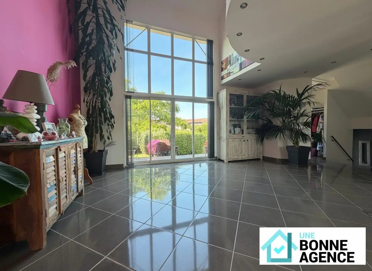 Maison à vendre, 157m², Saint-Hilaire-Saint-Mesmin