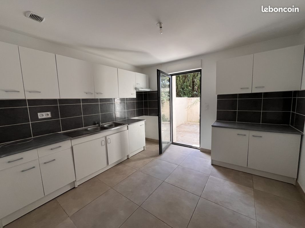 Appartement à louer, 115m², Lunel-Viel