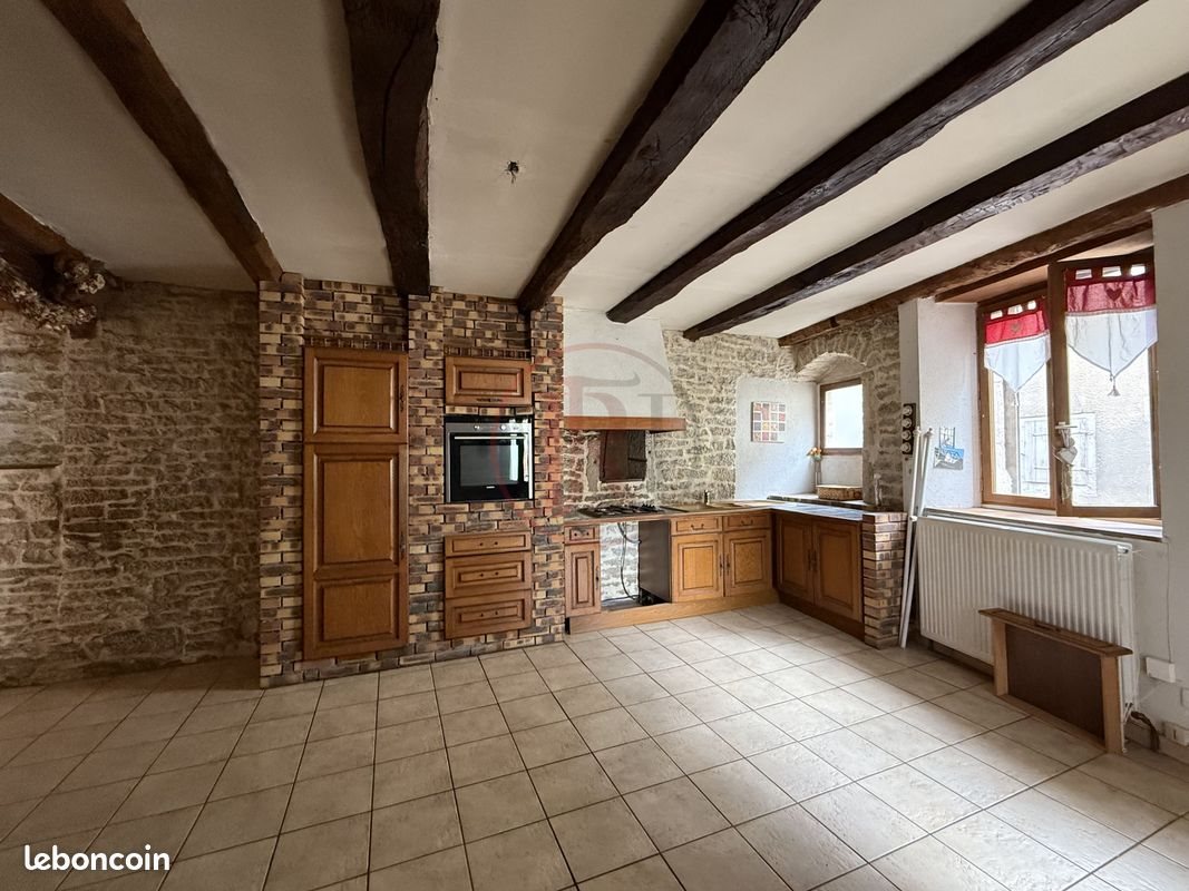 Maison à vendre, 163m², Ornans