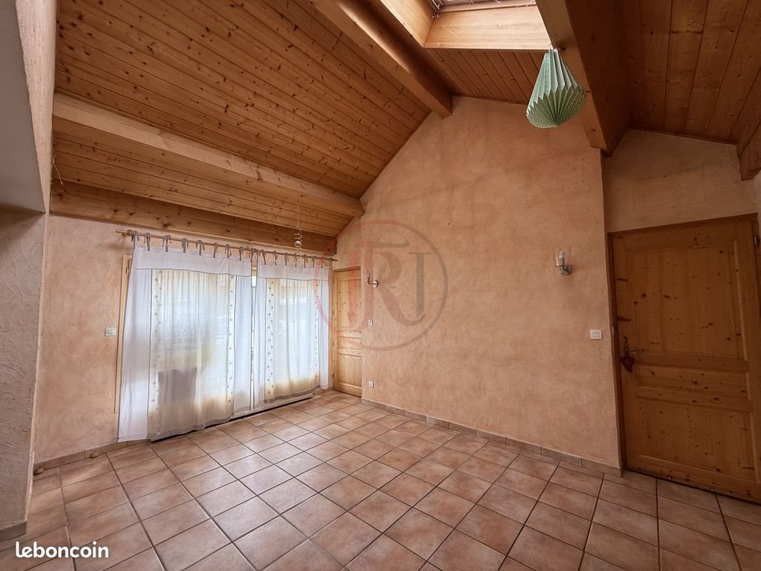 Maison à vendre, 163m², Ornans