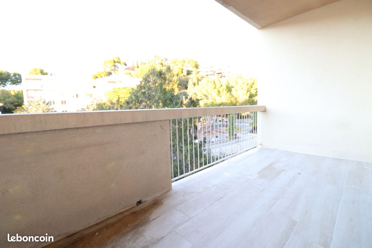 Appartement à louer, 37m², Cassis