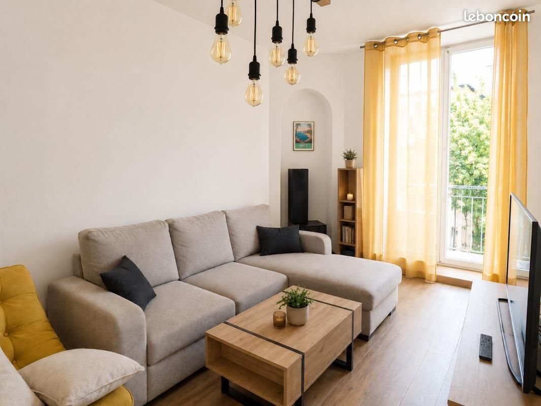 Appartement à louer, 49m², Saint-Max