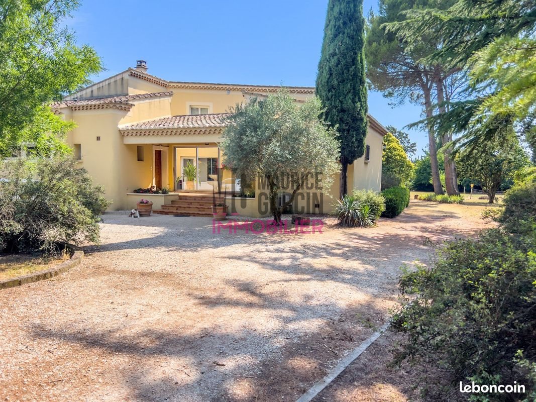 Maison à vendre, 220m², Sarrians