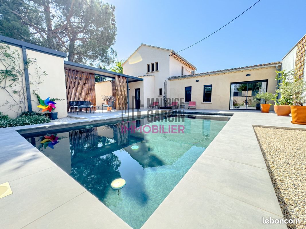Maison à vendre, 190m², Châteauneuf-de-Gadagne