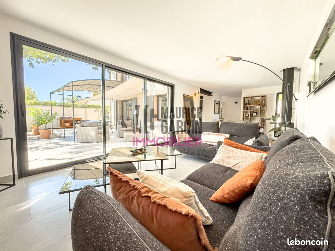 Maison à vendre, 190m², Châteauneuf-de-Gadagne