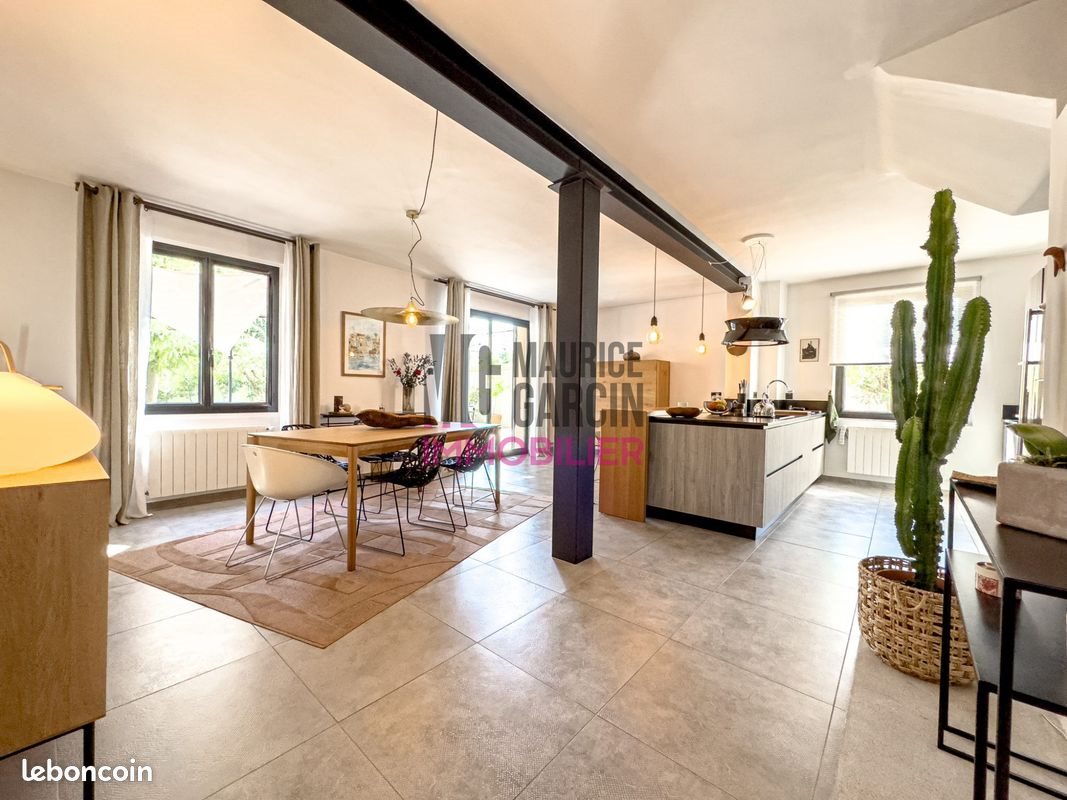 Maison à vendre, 190m², Châteauneuf-de-Gadagne