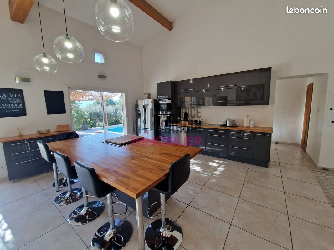 Maison à vendre, 262m², Cabrières-d'Avignon