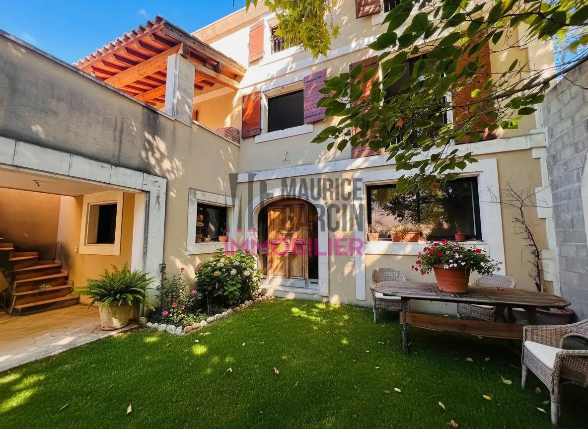 Maison à vendre, 194m², Eyragues