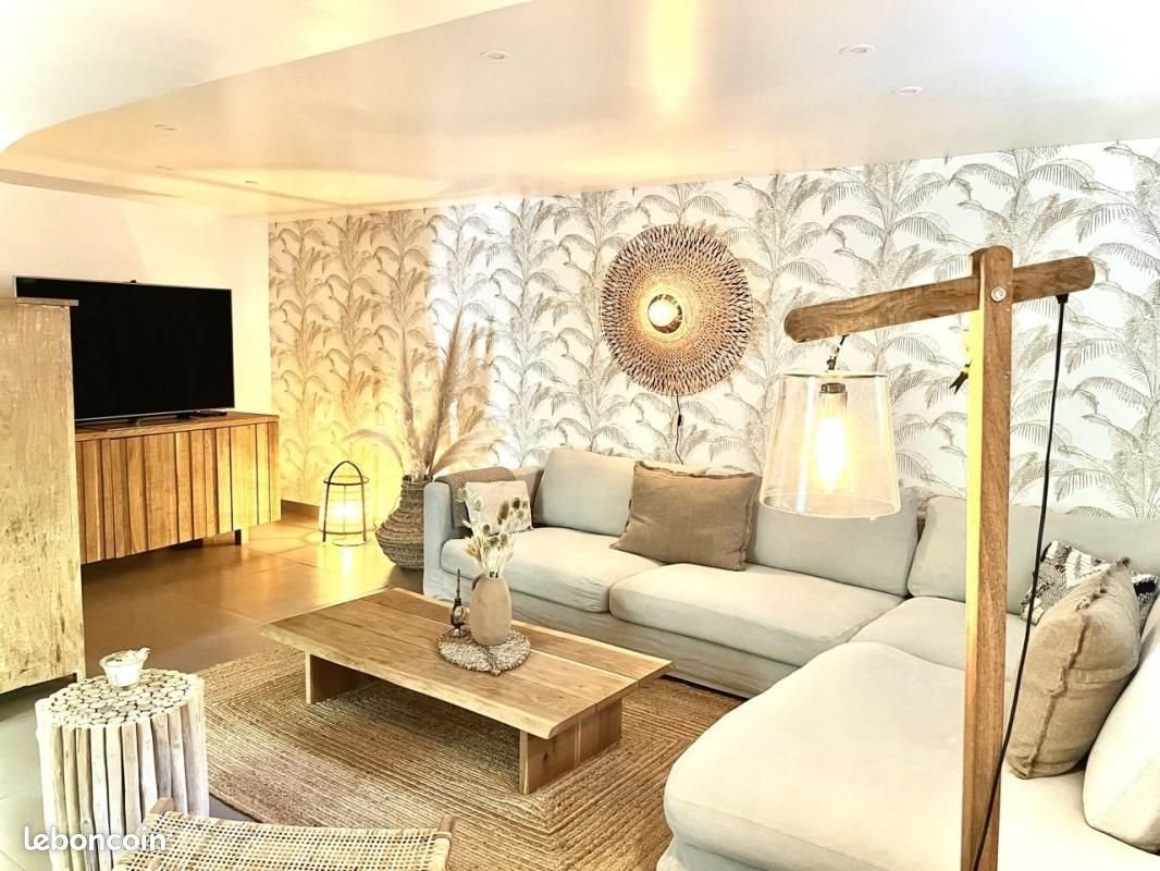Maison à louer, 250m², Mallemort