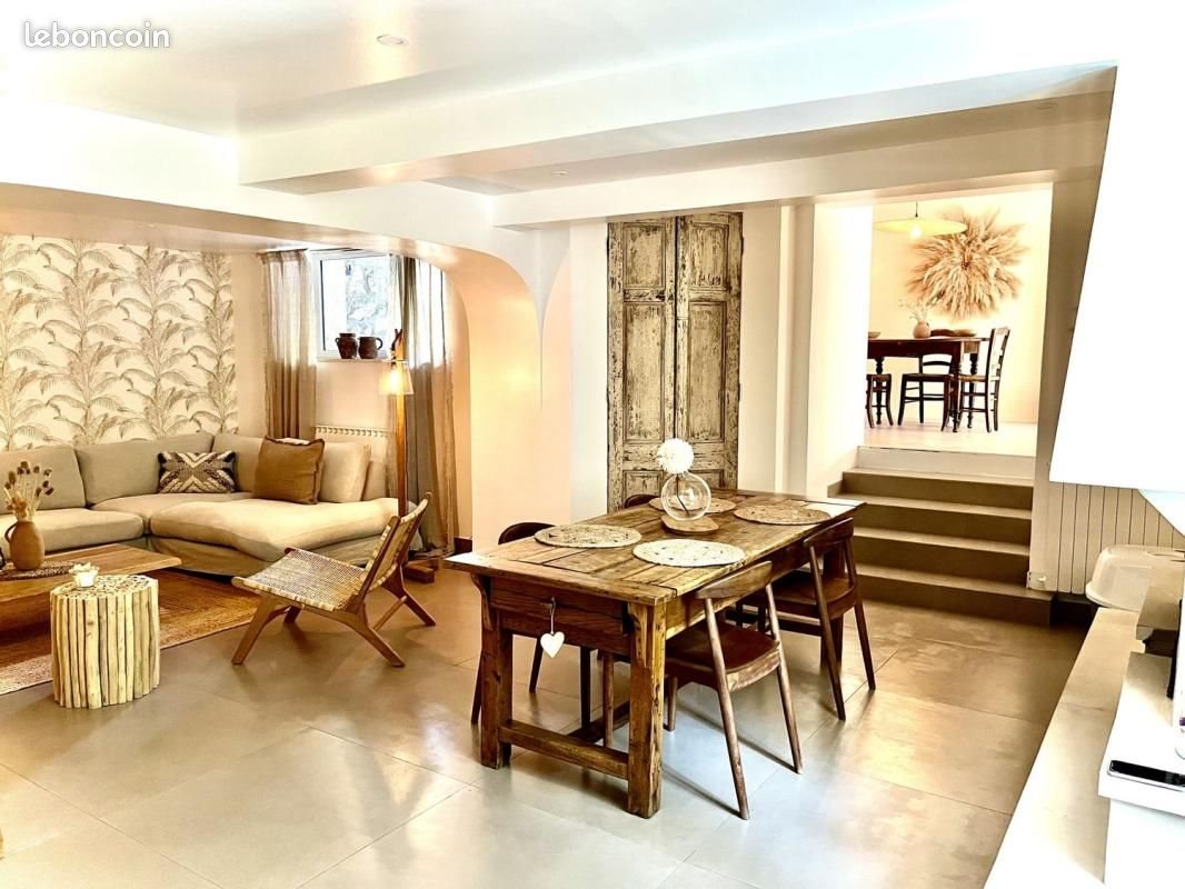 Maison à louer, 250m², Mallemort